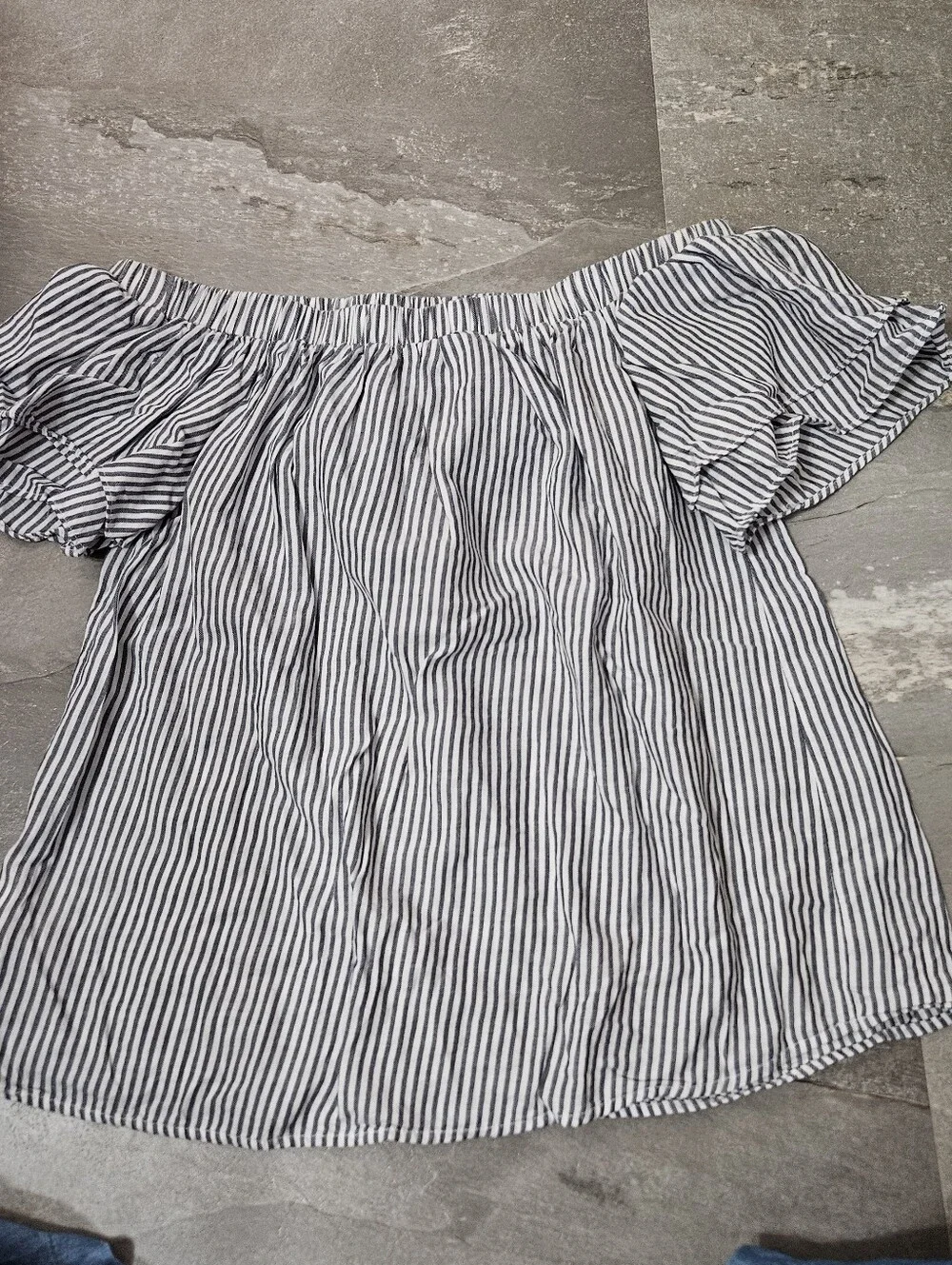 Old Navy Greyish Blue and White Striped Off-Shoulder Short Sleeve Top. Cotton. M - Picture 2 of 6
